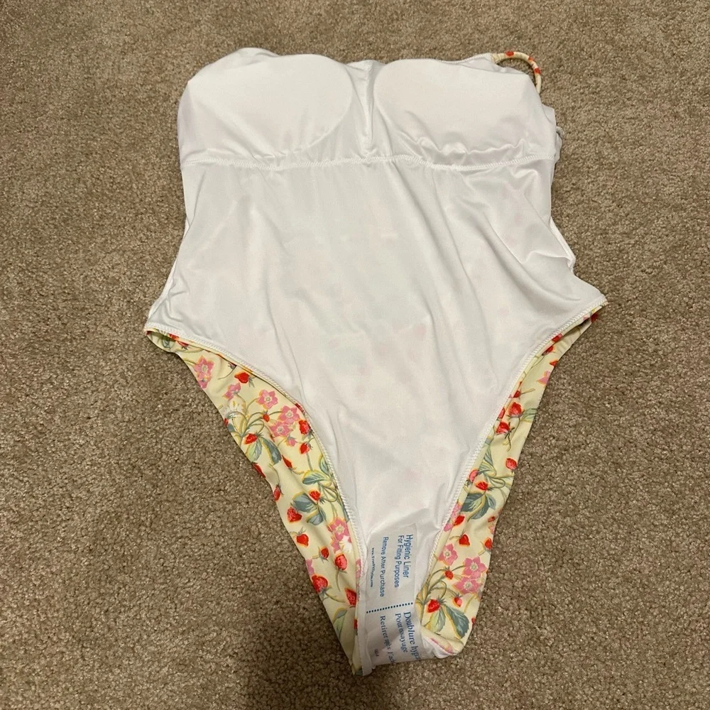 NWT Victoria's Secret Essential Scoop One-Piece Swimsuit Size L/Coverup Size M/L - Picture 5 of 16